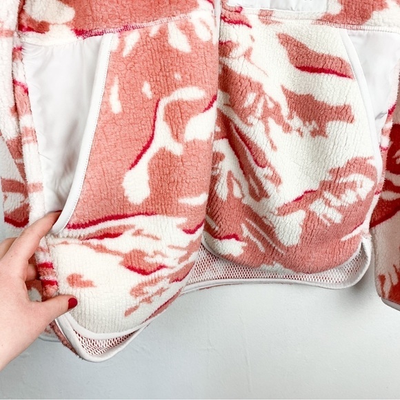 NWT Sweaty Betty Pennine Zip Through Pink Camo Teddy Jacket Sz 8 - Picture 8 of 13